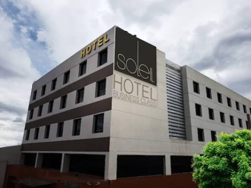Hotel Soleil Business Class Celaya เคลาญา ภายนอก รูปภาพ