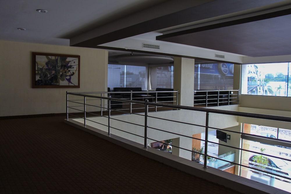 Hotel Soleil Business Class Celaya ภายนอก รูปภาพ