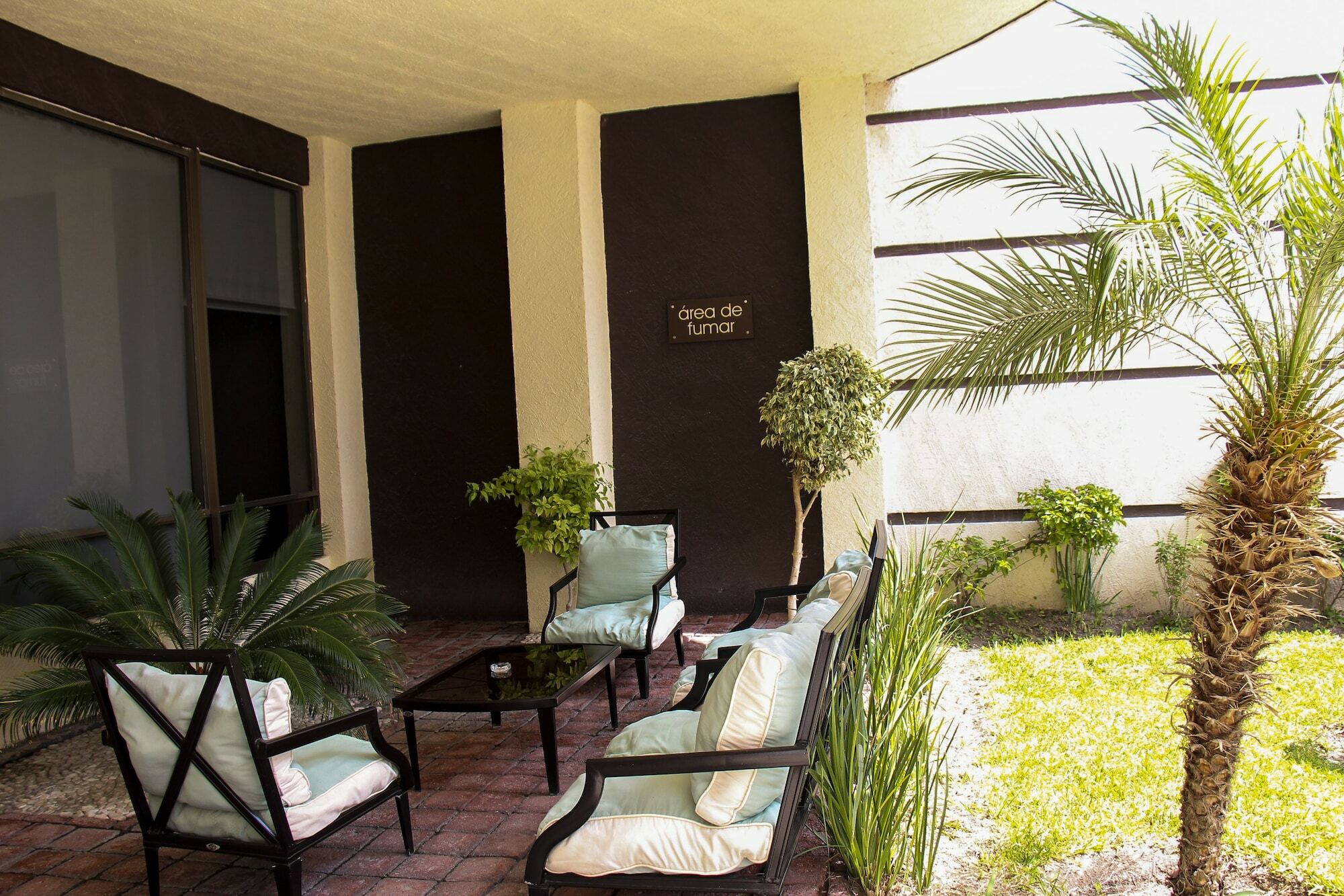 Hotel Soleil Business Class Celaya ภายนอก รูปภาพ